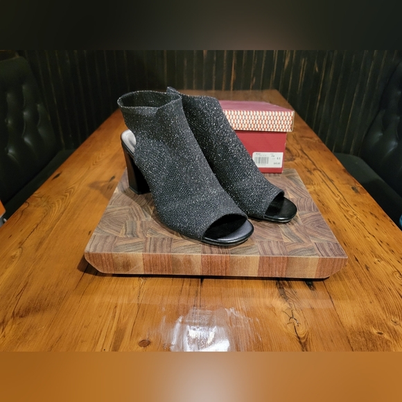 Sparkly Black Cocktail Heels size 8.5 - Picture 1 of 4